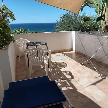 Apartment La Strelizia *