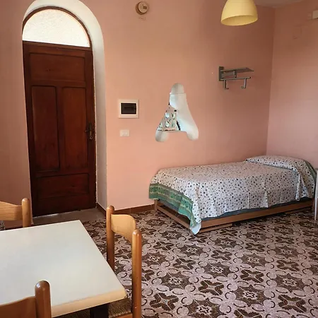 La Strelizia Appartement *